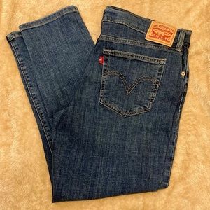 NWOT Levi’s Mid Rise Boyfriend Jeans